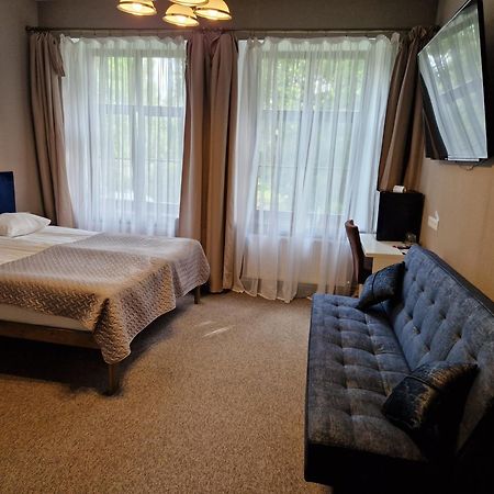 Hotel Karklu Muiza Jelgava Kültér fotó