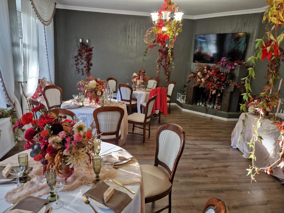 Hotel Karklu Muiza Jelgava Kültér fotó